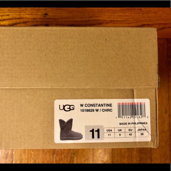 NEW IN BOX UGG AUSTRALIA CONSTANTINE WOMEN'S BOOTS - Picture 7 of 7